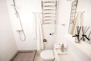 Апартаменты Art Apartments Rynok Square Львов Стандартный номер-студио-9